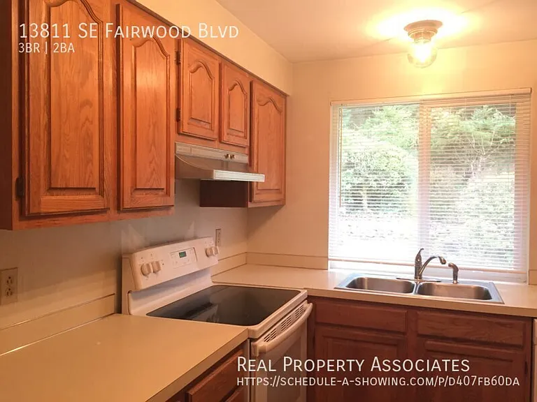 13811 SE Fairwood Blvd — Photo 21