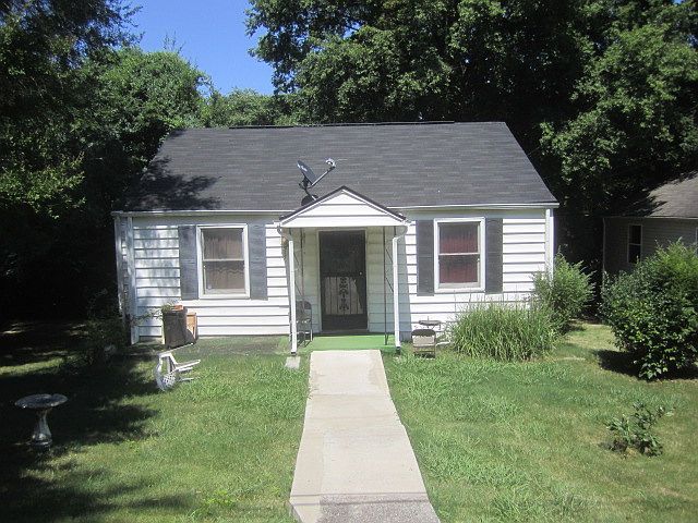 1st image of 1510 Iroquois St