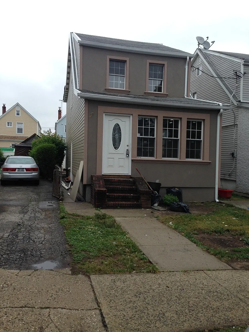 90-21 214 Street photo 1