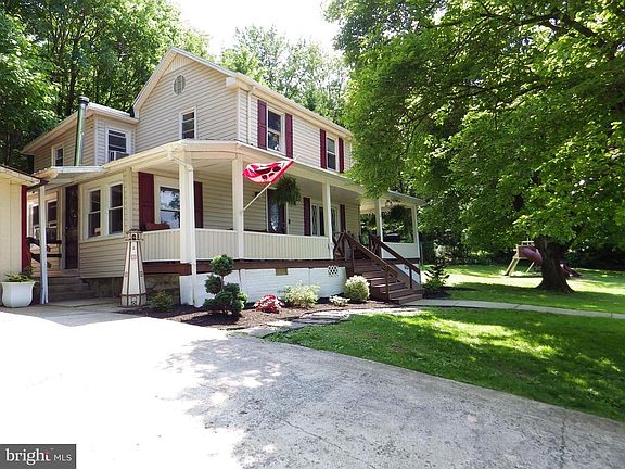 2nd image of 22 Dell Rd