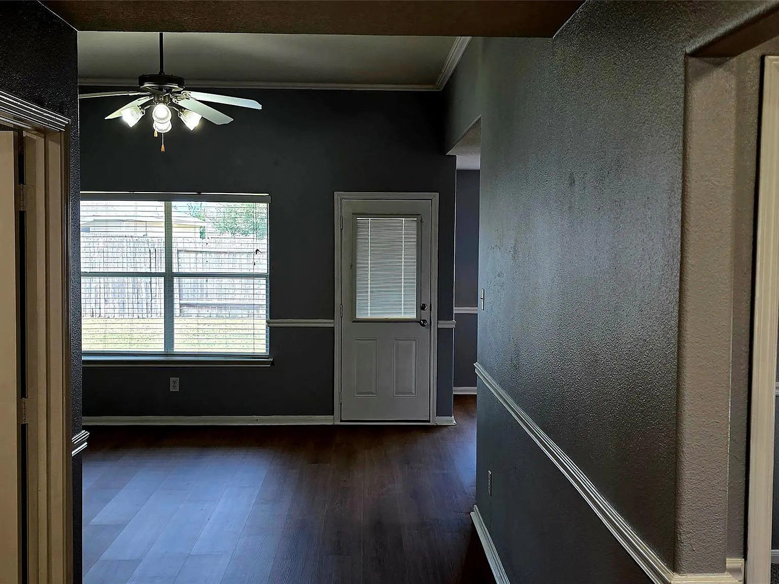 3 bed, 2.0 bath, 1342 sqft, $1,850 — Photo 4