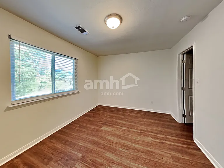31442 Camden Village Dr — Photo 19