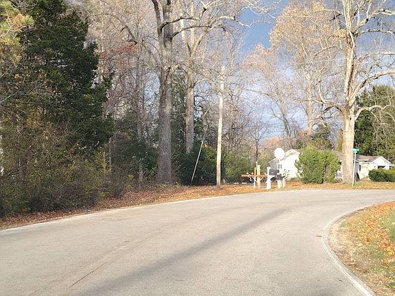 4th image of 209 W Lakeview Dr