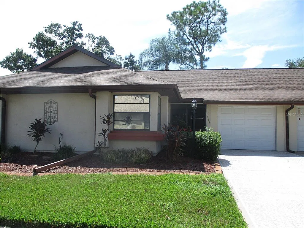 2 bed, 2.0 bath, 1371 sqft, $1,800 — Photo 1