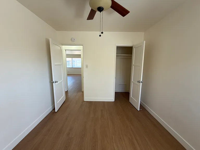 324 S Clark St #324 — Photo 11