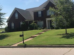 15 Misty Hill Cv, Oakland, TN 38060