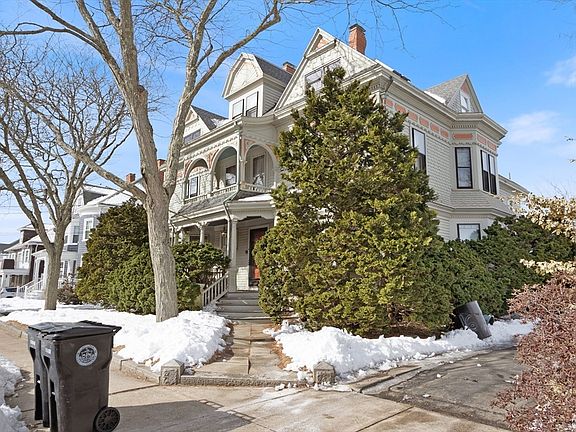 3rd image of 16-18 Loring Ave