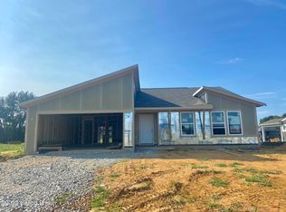 319 Birchwood Dr, Shepherdsville, KY 40165