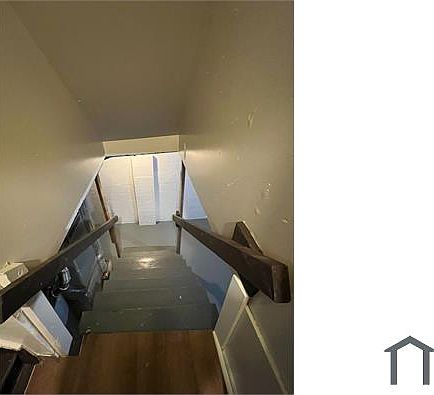 4th image of 1975 Dunbar Dr APT B