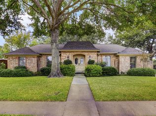 11838 Riverview Dr, Houston, TX 77077