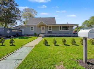 15 Johnson St, Amityville, NY 11701