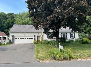 88 Knollwood Dr, Westfield, MA 01085