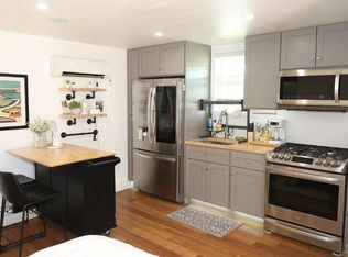 21111 Winterset Dr #1/2, Santa Clarita, CA 91350