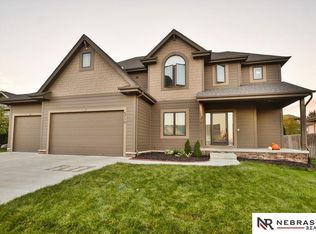 5710 N 151st St, Omaha, NE 68116