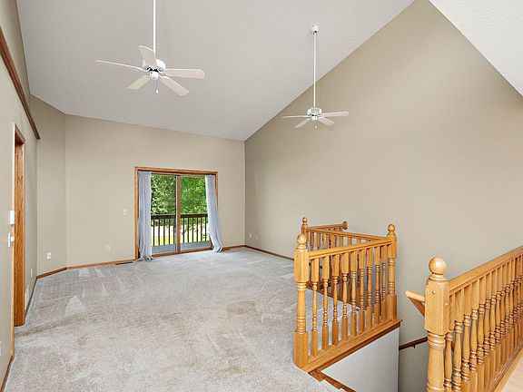 4th image of 660 Riverview Dr Unit 590