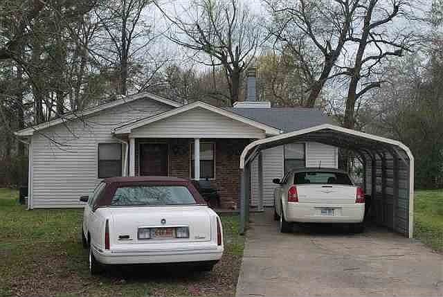 2nd image of 609 Meadowbrook St