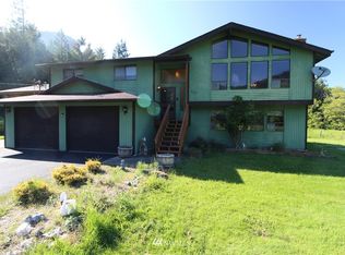 950 Herrick Rd, Pt Angeles, WA 98363