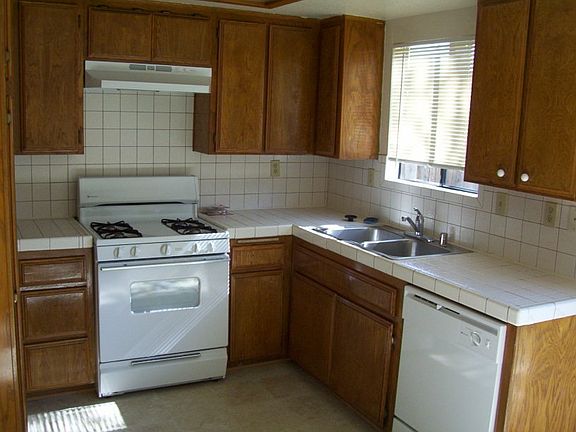 5th image of 16428 Orange St APT 6