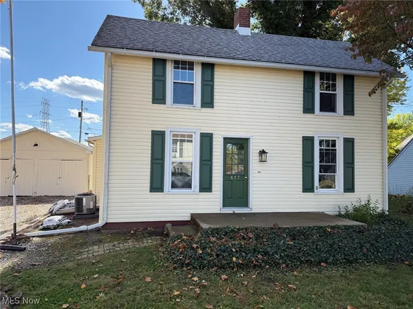 617 Franklin Ave, Conesville, OH 43811