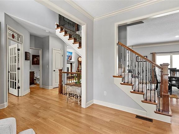 5th image of 5211 Kenton St
