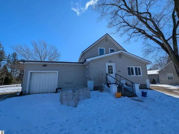 156 N Mackinaw Rd, Au Gres, MI 48703