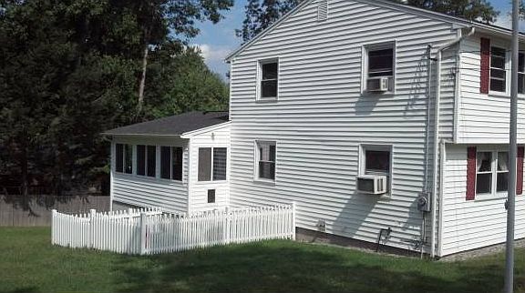 4th image of 3 Hereford Dr
