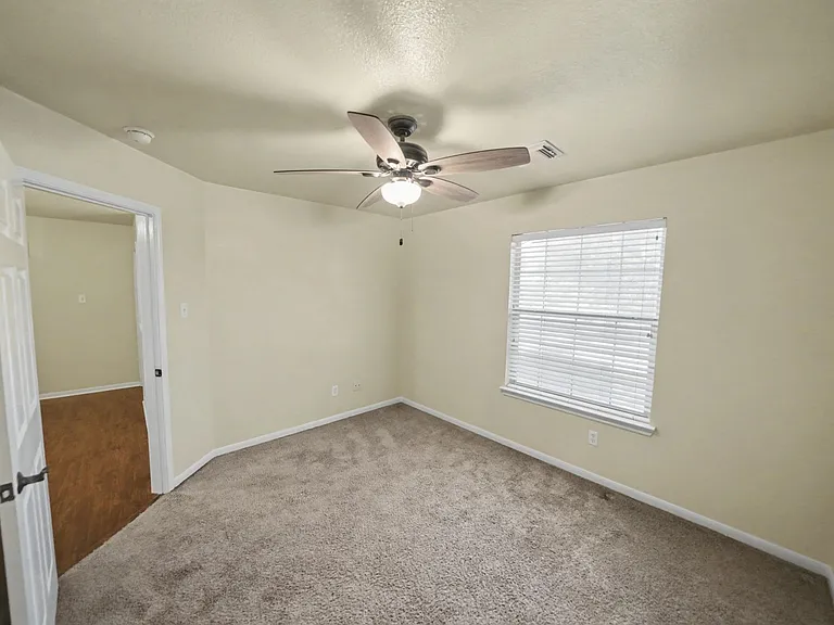 194 Laceleaf Ln — Photo 35