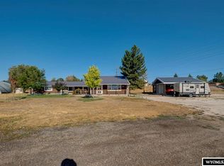 890 Pendell Blvd, Mills, WY 82644