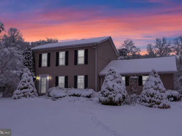 1718 Potato Valley Rd, Harrisburg, PA 17112