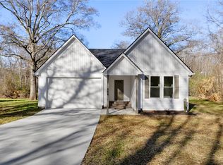 404 Burrell St, Pendleton, SC 29670