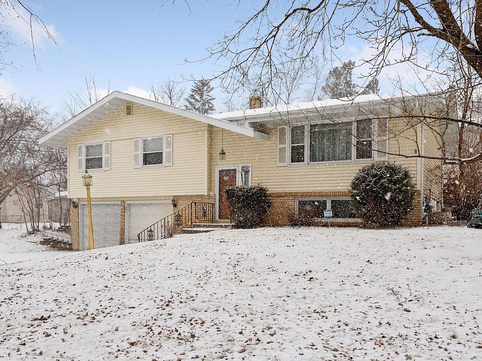 1st image of 2387 Shawnee Dr