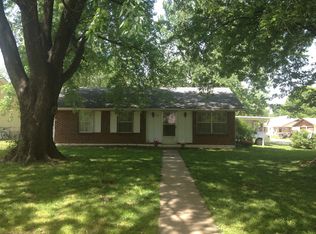 1321 N 3rd St, Neodesha, KS 66757