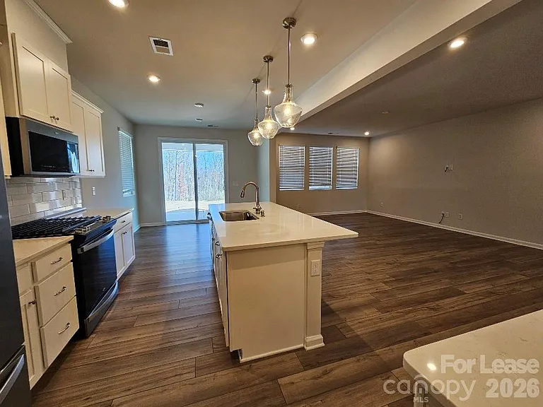 3108 Cheyney Park Dr — Photo 5