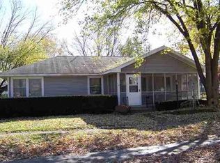 304 NE 5th St, Atlanta, IL 61723