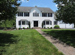160 Gilbert Ln, South Windsor, CT 06074