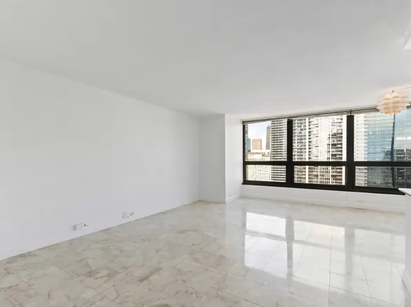 360 E Randolph St, Chicago, IL