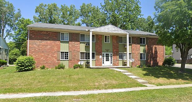 1st image of 1600 Brooke Park Dr APT 3