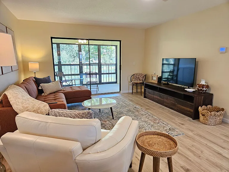 744 Avenida Estancia #144B — Photo 15