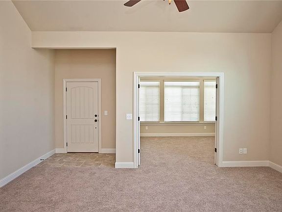 4th image of 2355 W Wolf Run Dr APT 4