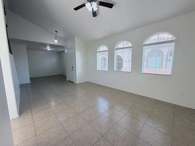 7164 S 48th Gln — Photo 11