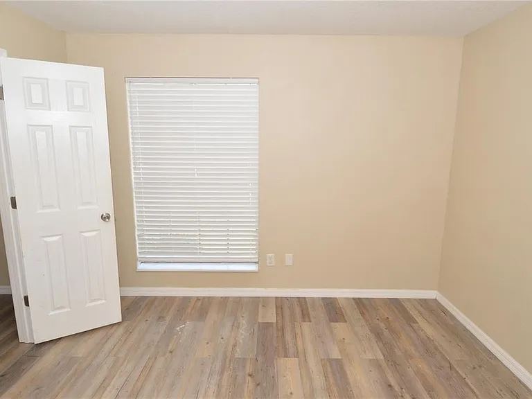 8764 Mallard Reserve Dr #101 — Photo 43