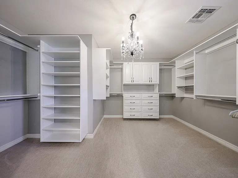2744 E Donato Dr — Photo 30