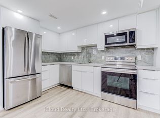 22 Decarie Cir, Toronto, ON M9B 3H8