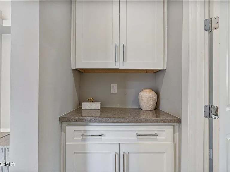 5543 E Beryl Ave — Photo 30