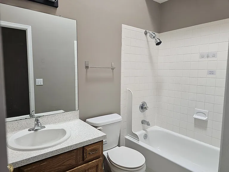 15057 Emmet St — Photo 24
