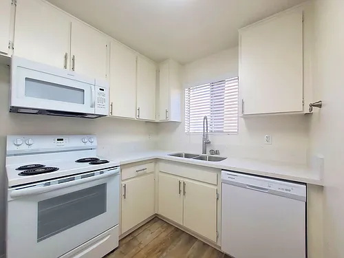 Orchard Villa Townhomes Photo 1