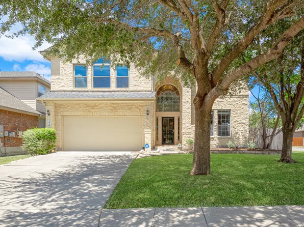 326 LOCH LOMOND DR, Cibolo, TX 78108