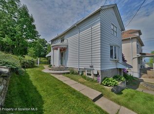 634 Center St, Dunmore, PA 18512