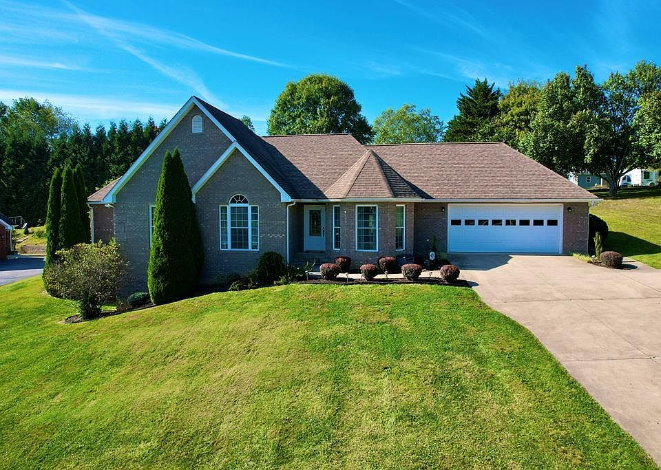 1st image of 32582 Spring Crest Dr