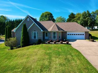 32582 Spring Crest Dr, Glade Spring, VA 24340